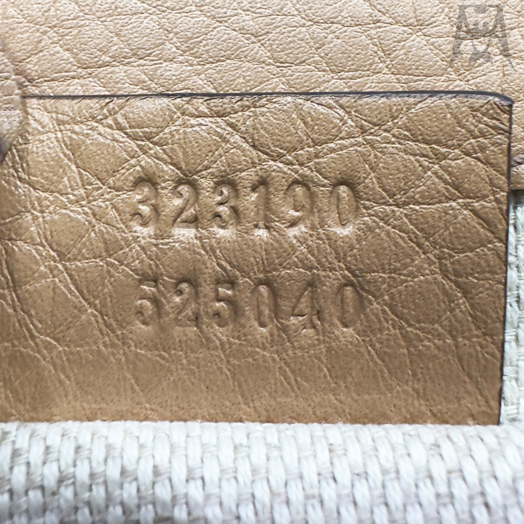 Gucci 323190 2025